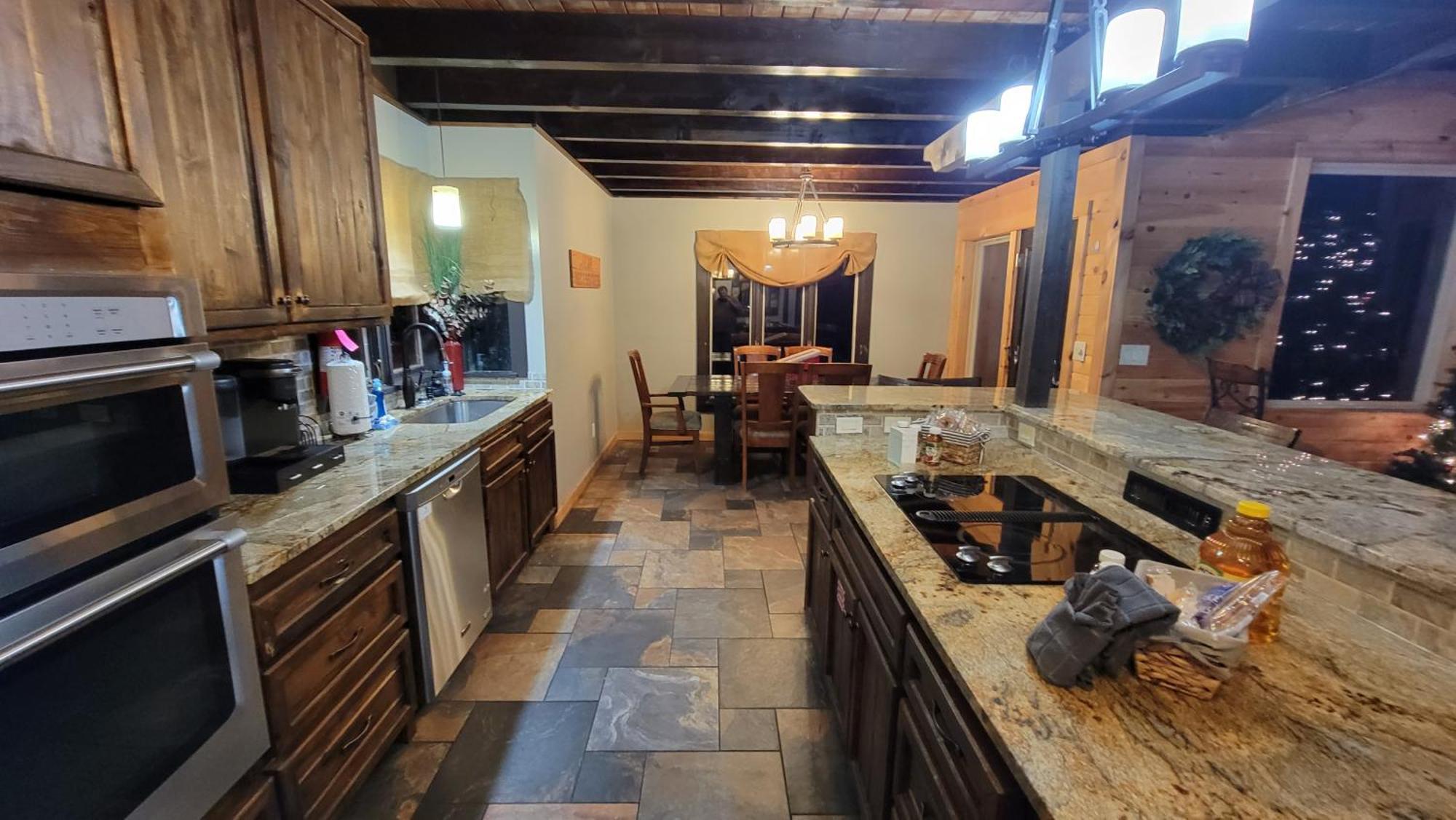 Bear Necessities, Luxury 5Bd Mtn Views, Hot Tub, Many Bear Sightings Βίλα Gatlinburg Εξωτερικό φωτογραφία