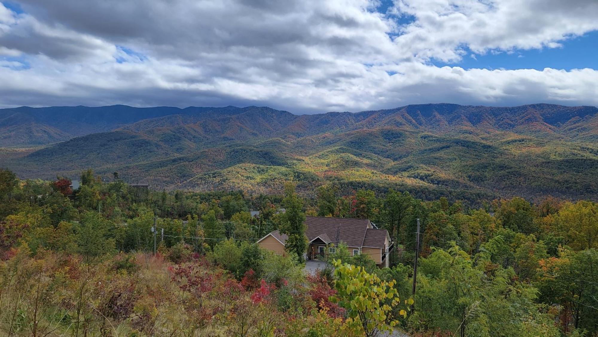 Bear Necessities, Luxury 5Bd Mtn Views, Hot Tub, Many Bear Sightings Βίλα Gatlinburg Εξωτερικό φωτογραφία